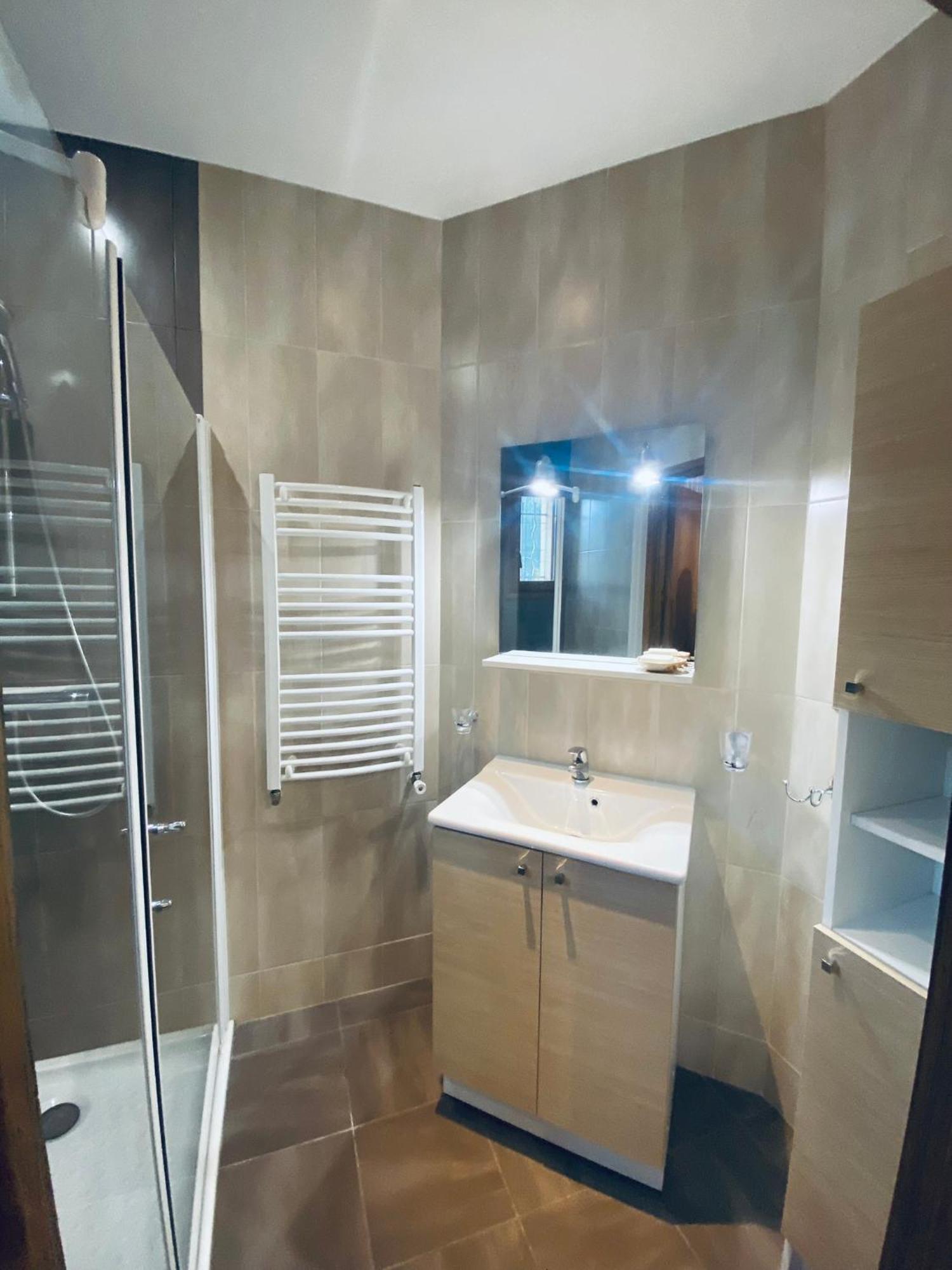 Le Hibou Heureux Bed & Breakfast Bézenac Екстериор снимка