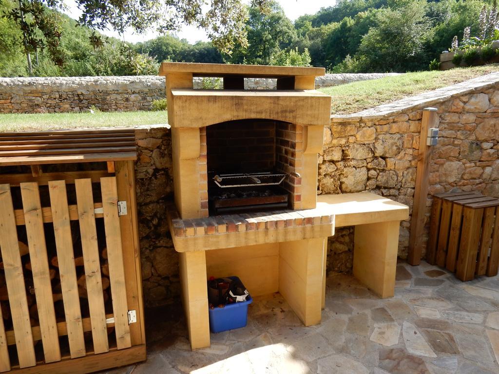 Le Hibou Heureux Bed & Breakfast Bézenac Екстериор снимка